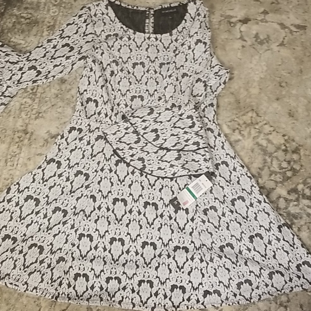Pattern Flounce Sleeve Dress